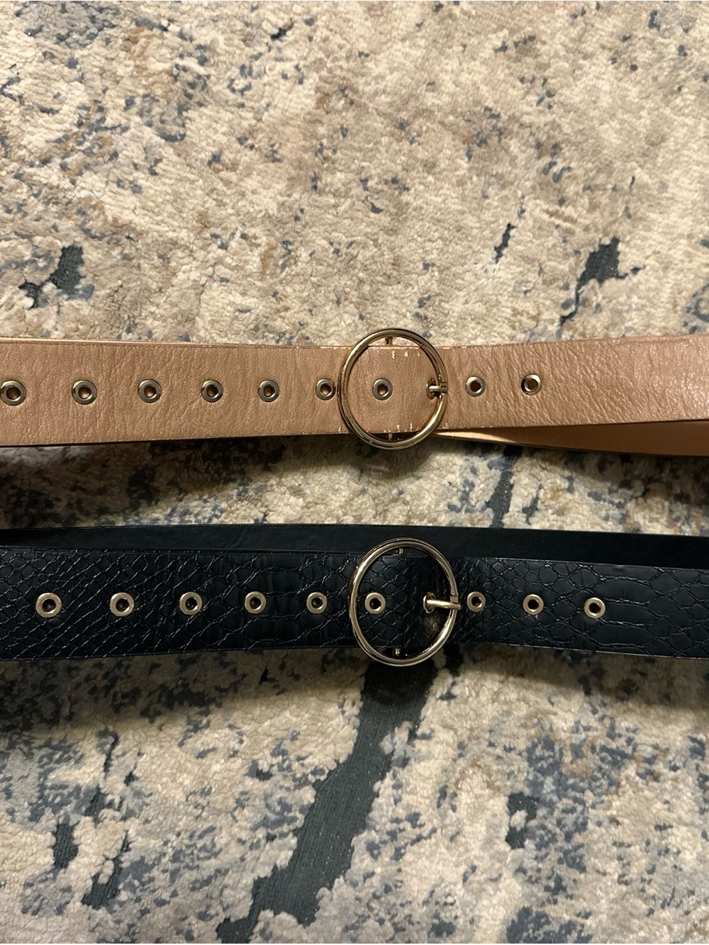 Set of round buckle belts